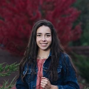 Meet your Posher, Pilar